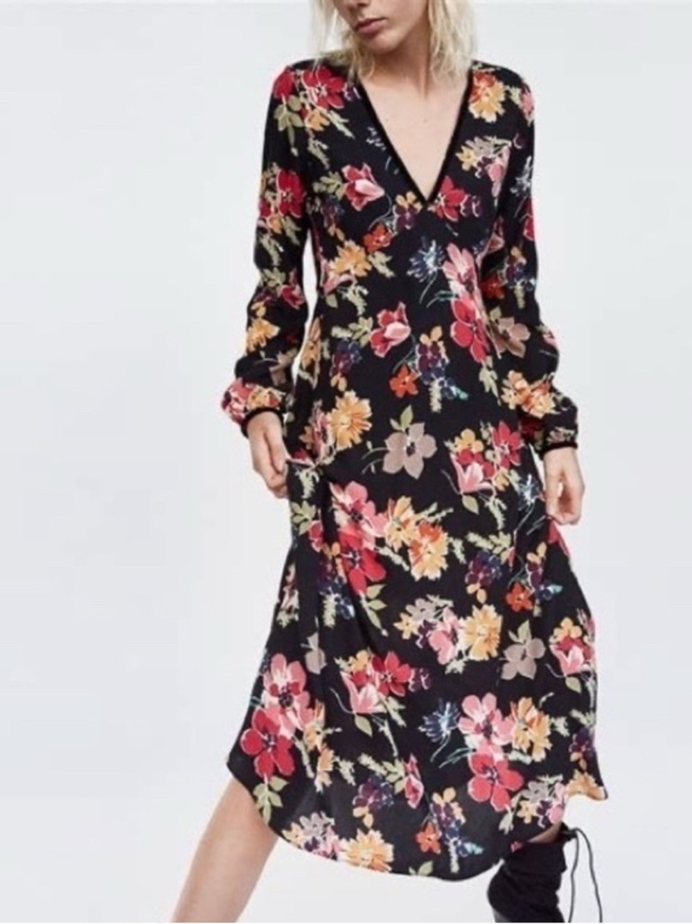 Zara Black Floral V-Neck Midi Dress - Large